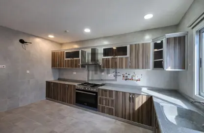 شقة - 5 غرف نوم - 5 حمامات للبيع في الحد - المحرق