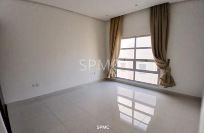 Apartment - 2 Bedrooms - 3 Bathrooms for rent in Busaiteen - Muharraq Governorate