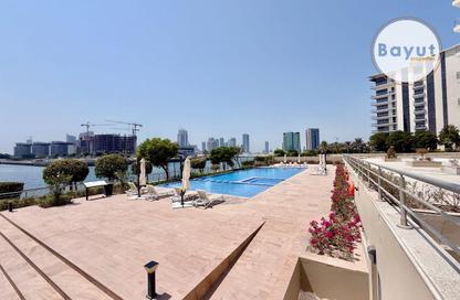 Apartment - 2 Bedrooms - 3 Bathrooms for rent in Reef Island - Capital Governorate