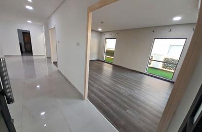 Villa - 3 - 3 for rent in Maqabah - Northern Governorate
