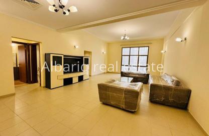 Apartment - 3 - 3 for rent in Sanabis - Manama - Capital Governorate Apartment - 3 - 3 for rent in Sanabis - Manama - Capital Governorate