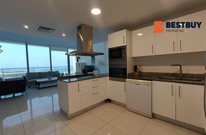 Duplex - 3 Bedrooms - 4 Bathrooms for rent in Al Juffair - Capital Governorate