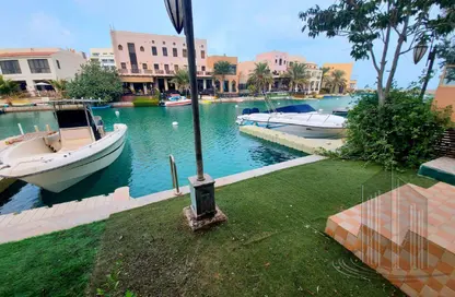 فيلا - 2 غرف نوم - 3 حمامات للايجار في مدينة المرسى - أمواج - المحرق