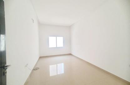 Apartment - 2 Bedrooms - 2 Bathrooms for rent in Tubli - Central Governorate