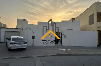 فيلا - 6 غرف نوم - 4 حمامات للبيع في مدينة حمد - المحافظة الشمالية