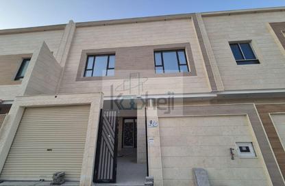 Villa - 5 Bedrooms - 6 Bathrooms for sale in Busaiteen - Muharraq Governorate