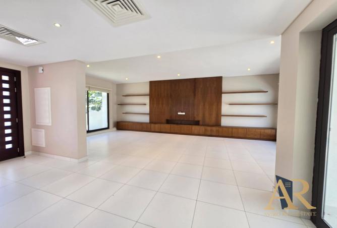 53268556 - Property Image 3