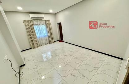 Apartment - 2 - 2 for rent in Zinj - Manama - Capital Governorate Apartment - 2 - 2 for rent in Zinj - Manama - Capital Governorate