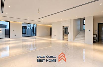 Villa - 5 - 7 for sale in Saar - Northern Governorate Villa - 5 - 7 for sale in Saar - Northern Governorate