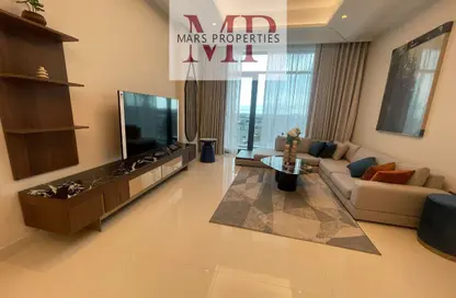 Apartment - 2 Bedrooms - 4 Bathrooms for rent in Sanabis - Manama - Capital Governorate