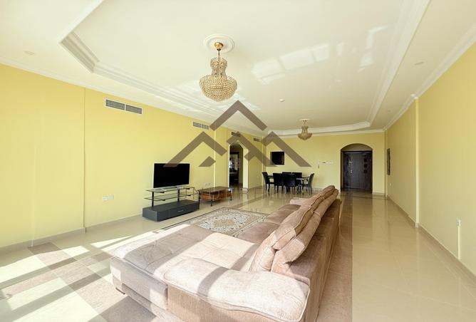 997538 - Property Image 2