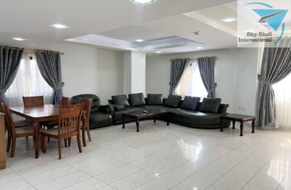 Apartment - 3 Bedrooms - 3 Bathrooms for rent in Segaya - Manama - Capital Governorate