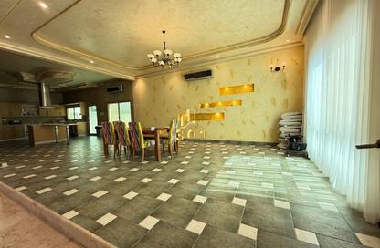 Villa - 5 Bedrooms - 6 Bathrooms for rent in Janabiya - Northern Governorate