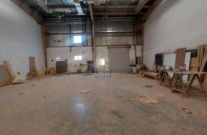 Warehouse - Studio - 2 Bathrooms for rent in Hidd - Muharraq Governorate