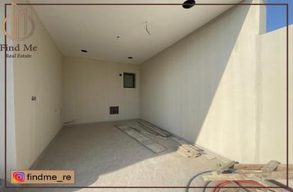 Villa - 4 - 5 for sale in Hamala - Northern Governorate