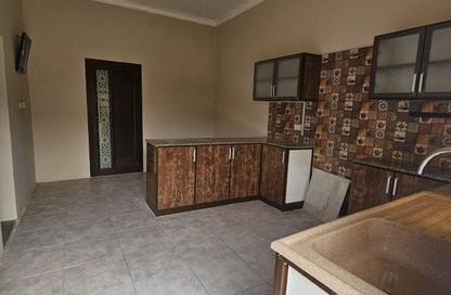 Apartment - 2 Bedrooms - 3 Bathrooms for rent in Sanad - Central Governorate