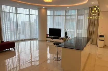 Apartment - 3 Bedrooms - 4 Bathrooms for rent in Al Juffair - Capital Governorate