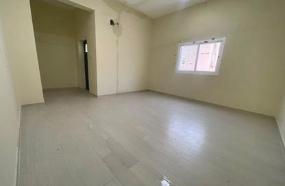 Apartment - 2 Bedrooms - 2 Bathrooms for rent in Jid Ali - Central Governorate
