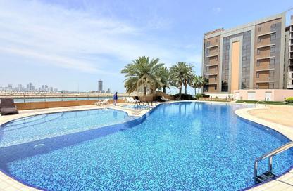 Apartment - 2 Bedrooms - 2 Bathrooms for rent in Reef Island - Capital Governorate