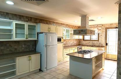 Compound - 7+ Bedrooms - 7+ Bathrooms for sale in Saar - Northern Governorate