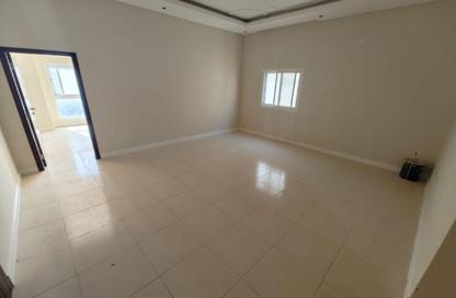 Apartment - 3 Bedrooms - 3 Bathrooms for rent in Muharraq - Muharraq Governorate