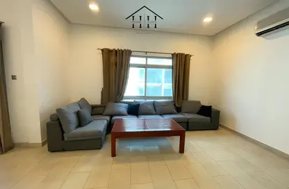 Apartment - 2 Bedrooms - 3 Bathrooms for rent in Janabiya - Northern Governorate