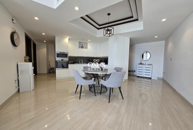 998618 - Property Image 2