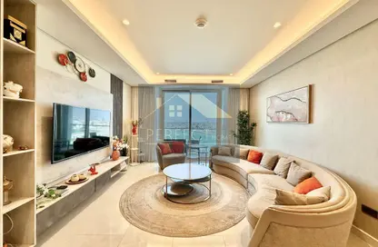 Apartment - 2 Bedrooms - 3 Bathrooms for rent in Canal View - Dilmunia Island - Muharraq Governorate