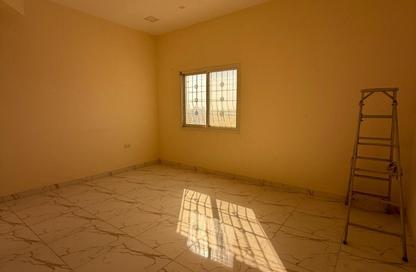 Apartment - 2 Bedrooms - 3 Bathrooms for rent in A'Ali - Central Governorate