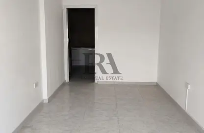 Office Space - Studio - 1 Bathroom for rent in Askar - Southern Governorate
