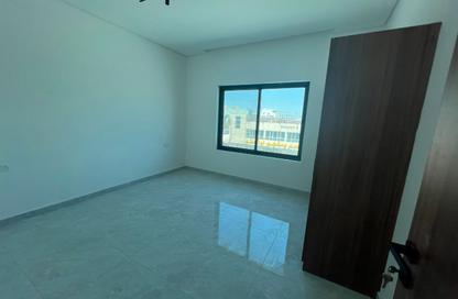 Apartment - 1 Bedroom - 2 Bathrooms for rent in Nuwaidrat - Central Governorate Apartment - 1 Bedroom - 2 Bathrooms for rent in Nuwaidrat - Central Governorate