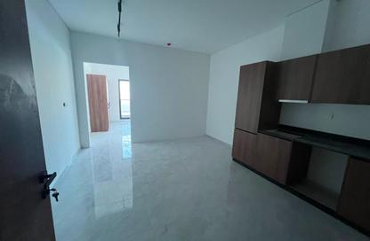 Apartment - 1 Bedroom - 2 Bathrooms for rent in Nuwaidrat - Central Governorate Apartment - 1 Bedroom - 2 Bathrooms for rent in Nuwaidrat - Central Governorate