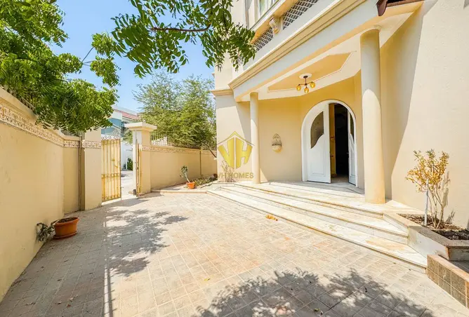 57208301 - Property Image 2