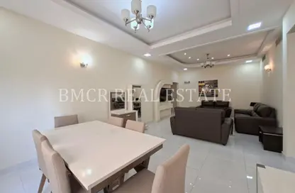Apartment - 2 Bedrooms - 3 Bathrooms for rent in Al Juffair - Capital Governorate