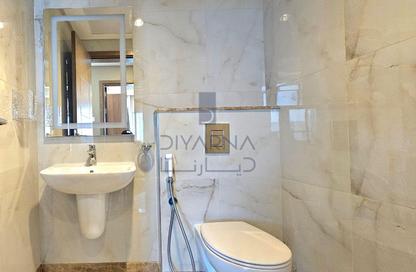Apartment - 1 Bedroom - 2 Bathrooms for rent in Al Burhama - Manama - Capital Governorate Apartment - 1 Bedroom - 2 Bathrooms for rent in Al Burhama - Manama - Capital Governorate