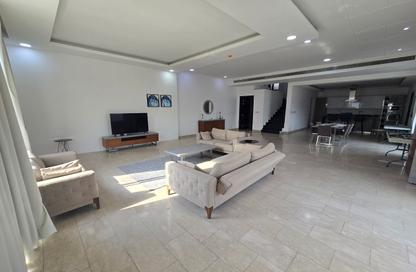 Villa - 4 Bedrooms - 4 Bathrooms for rent in Saar - Northern Governorate