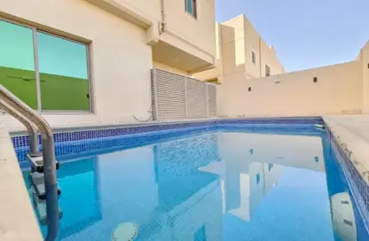 Villa - 4 Bedrooms - 5 Bathrooms for rent in Janabiya - Northern Governorate