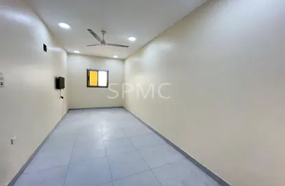 شقة - غرفة نوم - 1 حمام للايجار في الجنبية - المحافظة الشمالية