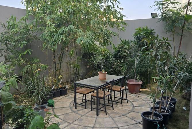 988817 - Property Image 2