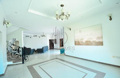 Villa - 4 Bedrooms - 5 Bathrooms for rent in Janabiya - Northern Governorate