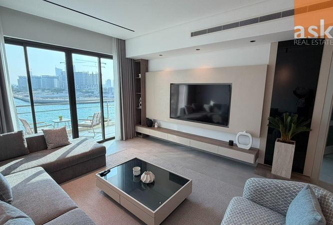 989361 - Property Image 2