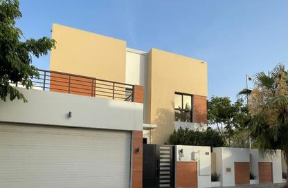 Villa - 3 - 4 for sale in Saar - Northern Governorate Villa - 3 - 4 for sale in Saar - Northern Governorate