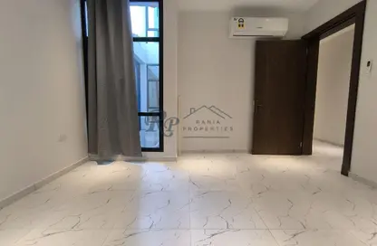 Apartment - 2 Bedrooms - 2 Bathrooms for rent in Salmaniya - Manama - Capital Governorate