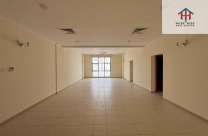 Apartment - 3 Bedrooms - 3 Bathrooms for rent in Sanabis - Manama - Capital Governorate