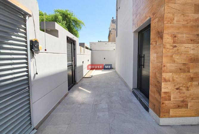 998038 - Property Image 2