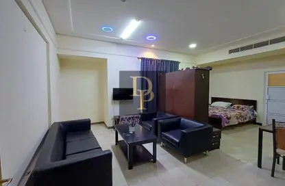 Apartment - Studio - 1 Bathroom for rent in Exhibition Road - Hoora - Capital Governorate