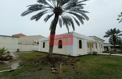 Villa - 4 Bedrooms - 4 Bathrooms for rent in Janabiya - Northern Governorate