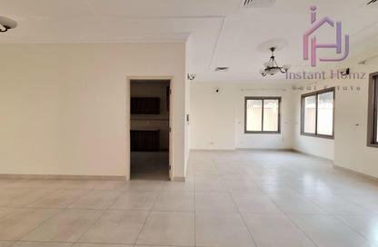 Villa - 4 - 6 for rent in Janabiya - Northern Governorate