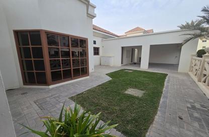 Villa - 4 Bedrooms - 5 Bathrooms for rent in Janabiya - Northern Governorate