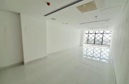 Office Space - Studio - 3 Bathrooms for rent in Seef - Capital Governorate